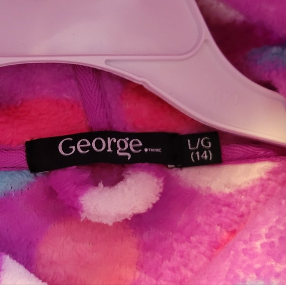 Girls Winter Fleece Housecoat Purple w/Pink White, Blue Polka-dots. Great 4 xmas - Picture 2 of 5